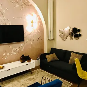 https://porta-ticinese-apartment-milan.italymilanhotels.net